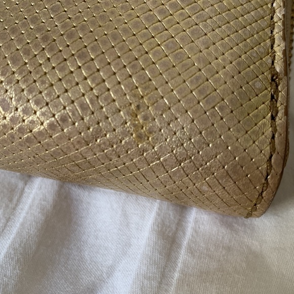 Fossil Gold Zip Bifold Wallet - Picture 6 of 13